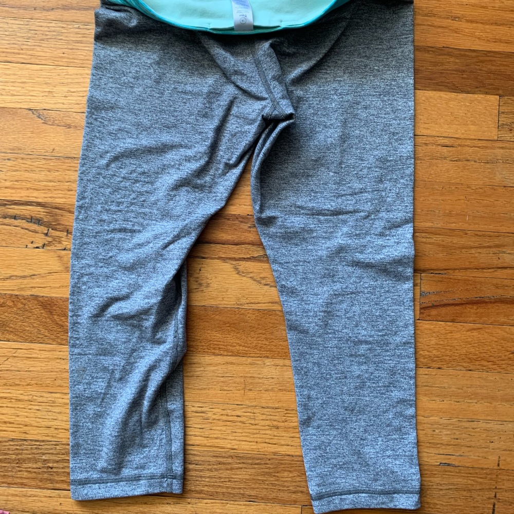 Ivivva (lulu lemon owned) grey half tights